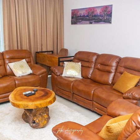 Luxury 2 Bedroom Apartment With Huge Balcony , Pool, Gym At Tribute House Accra Exteriér fotografie